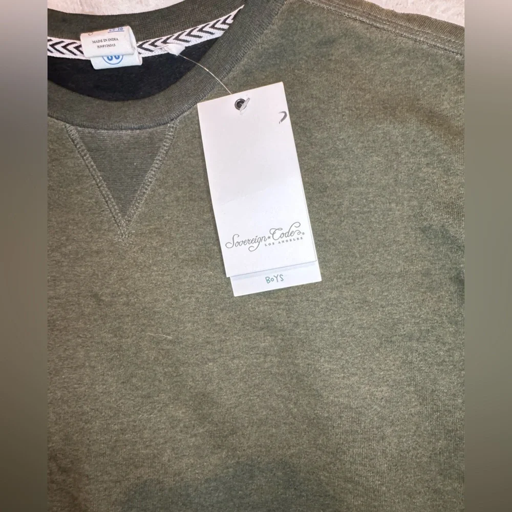 NWT Boys Sovereign Code Pullover Top Sweatshirt Crew Long Sleeve olive Green